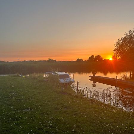 Luxe En Ruim Chalet Met Airco Bij Leekstermeer Matsloot 外观 照片