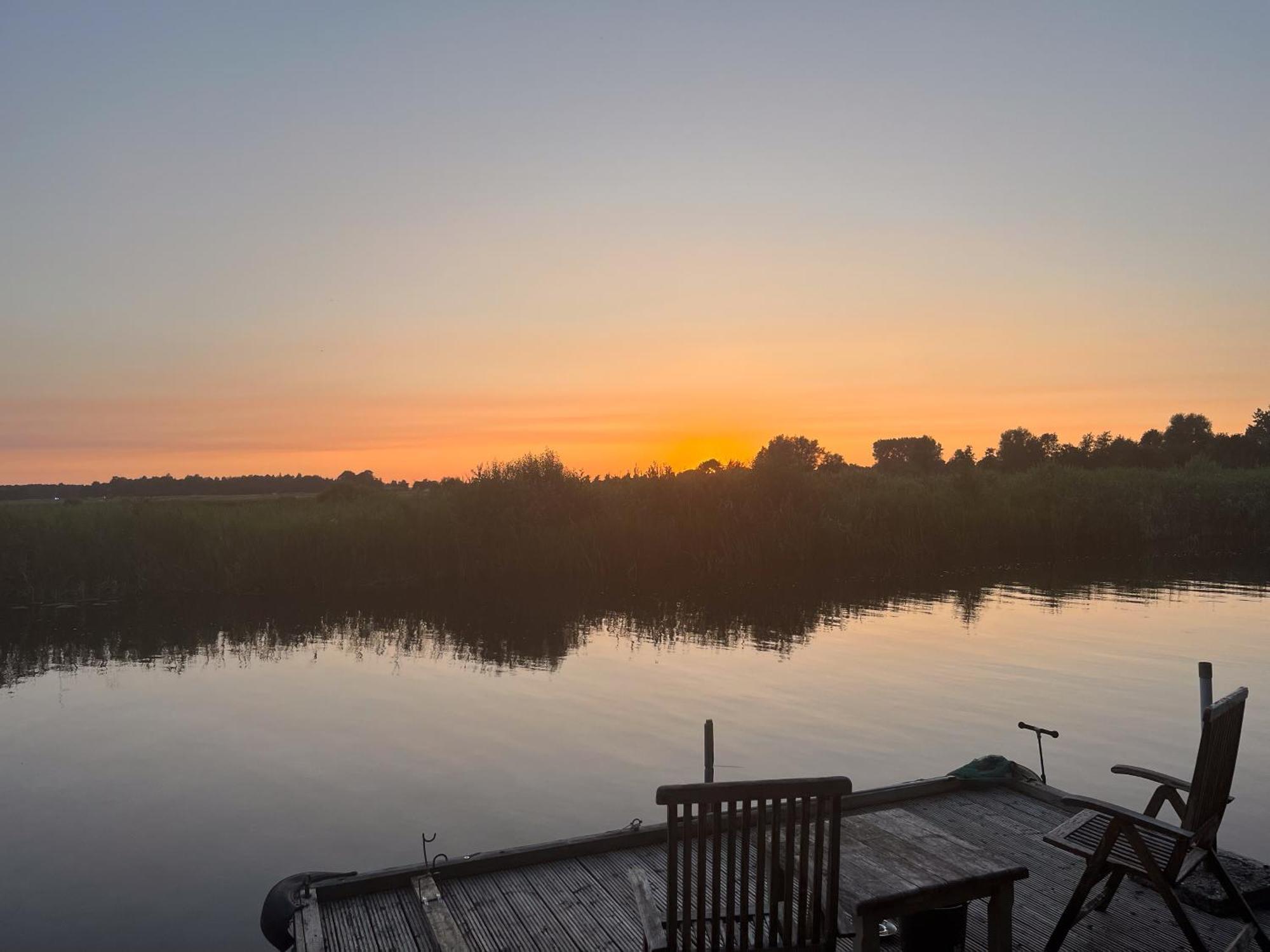 Luxe En Ruim Chalet Met Airco Bij Leekstermeer Matsloot 外观 照片