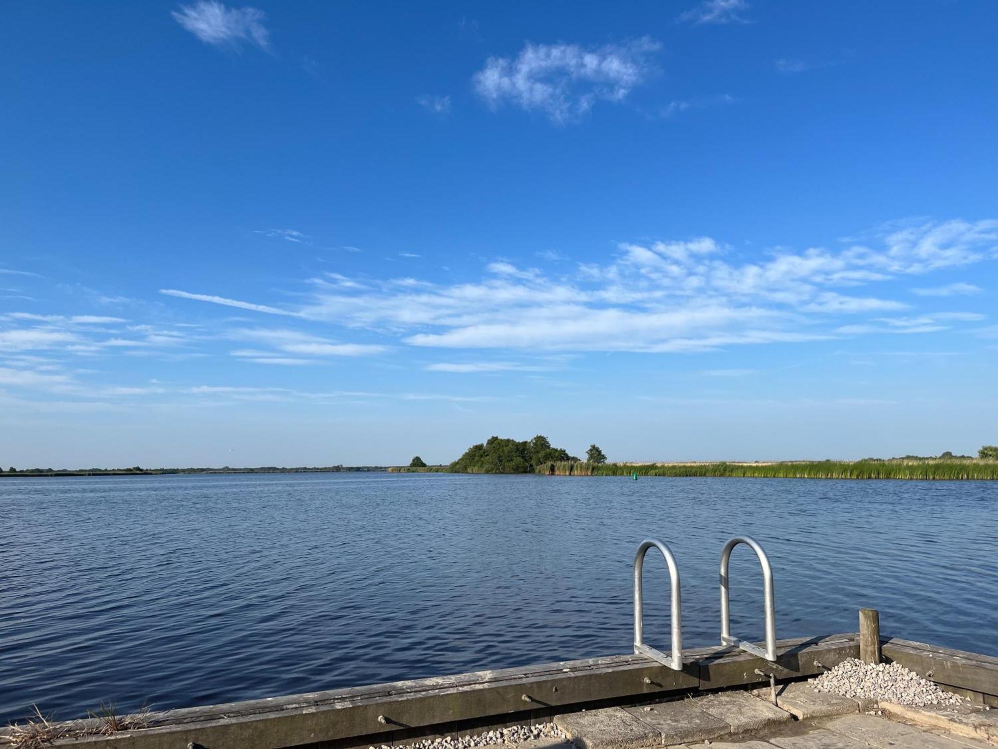Luxe En Ruim Chalet Met Airco Bij Leekstermeer Matsloot 外观 照片