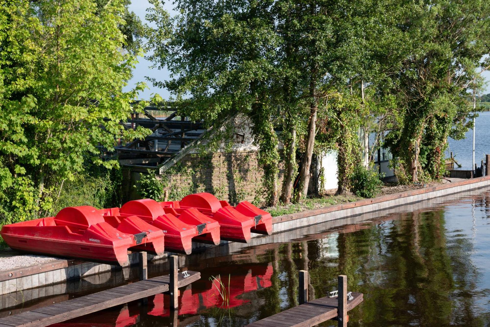 Luxe En Ruim Chalet Met Airco Bij Leekstermeer Matsloot 外观 照片